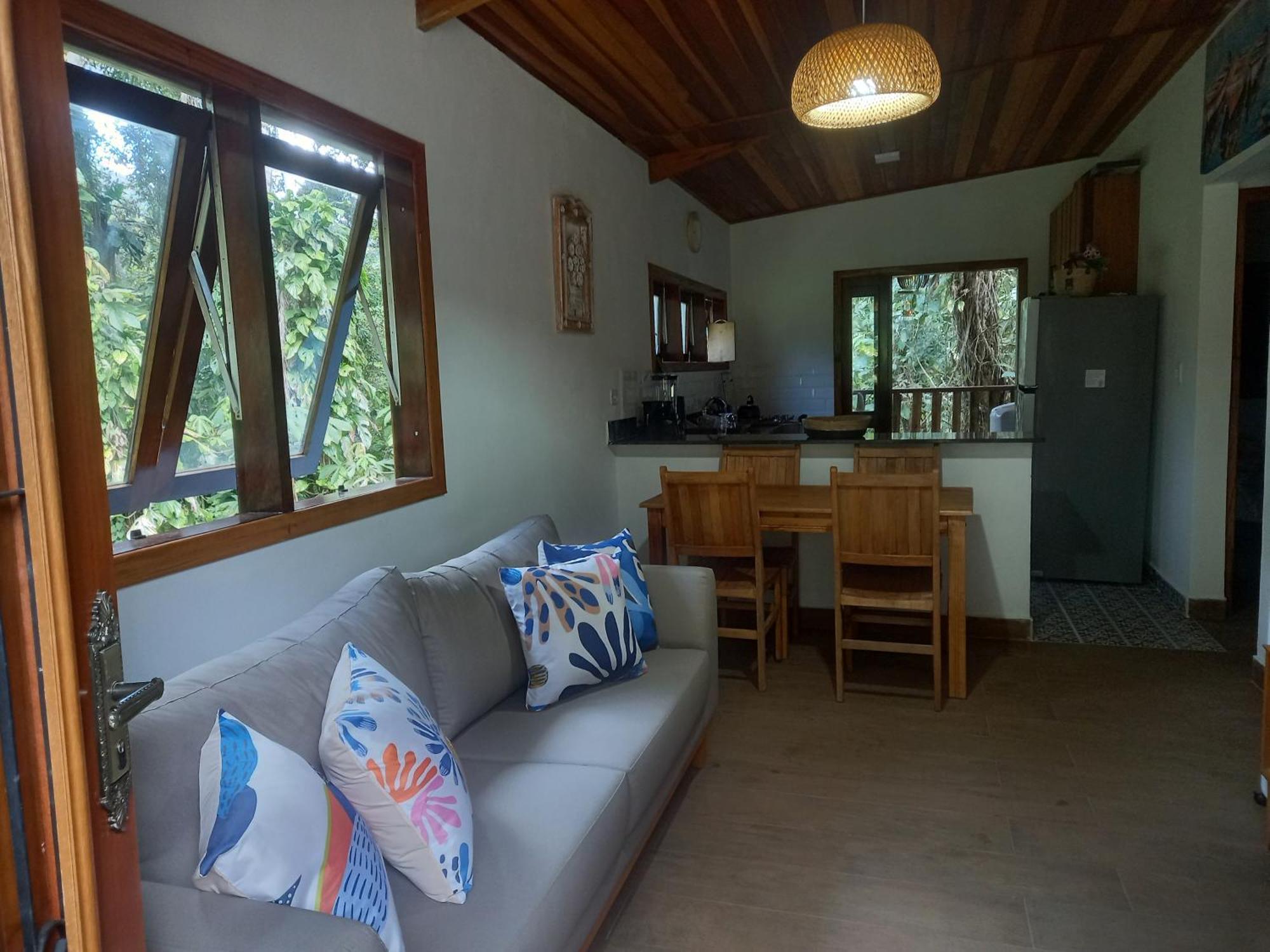 Casinha Mar E Mato Holiday home *